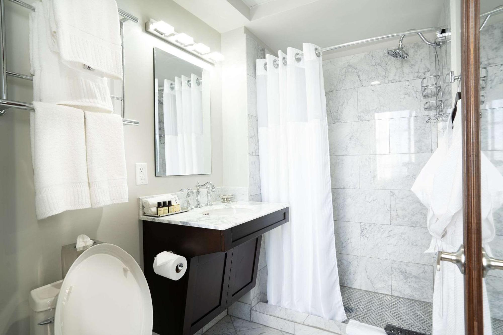 The Esquire Hotel Downtown Gastonia, Ascend Hotel Collection Bagian luar foto